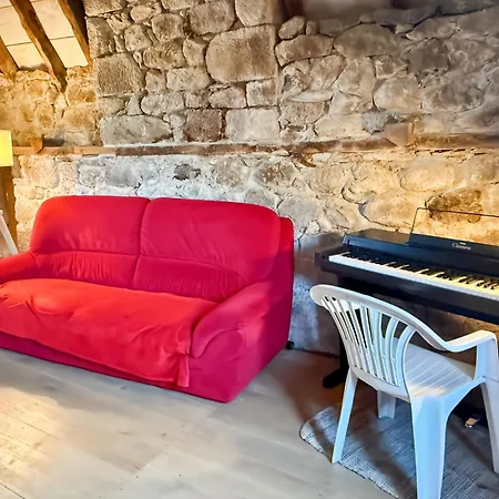 Le Refuge D'auvergne, Calme, 8pers, Jardin 別荘