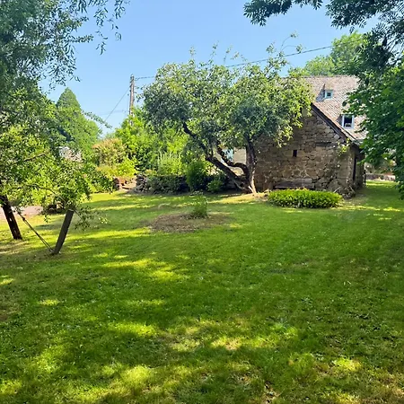 別荘 Le Refuge D'auvergne, Calme, 8pers, Jardin *